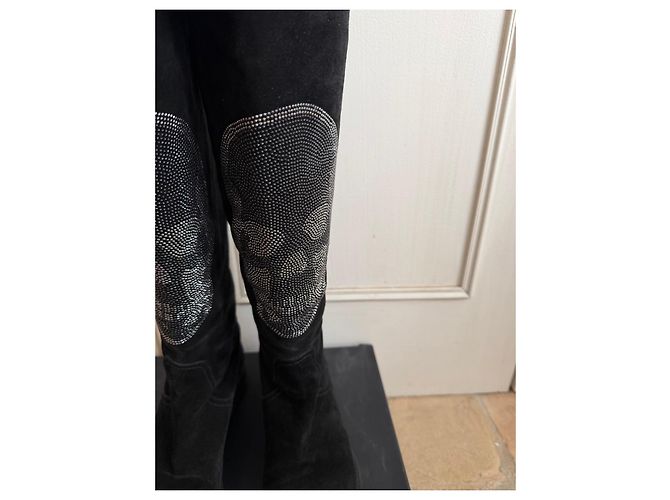 Autre Marque Botas altas de ante negro con calavera adornada con tachuelas - vista 3