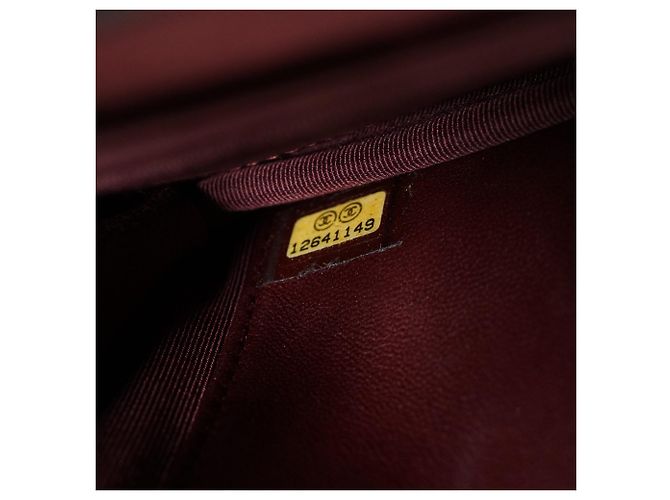 Chanel Classic Matelassé Wallet-on-Chain aus Lammleder Schwarz Bordeaux - Ansicht 15