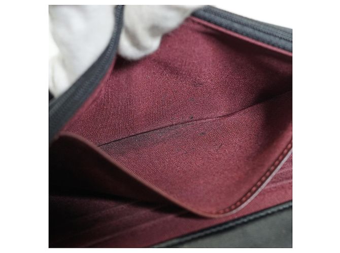 Chanel Classic Matelassé Wallet-on-Chain aus Lammleder Schwarz Bordeaux - Ansicht 20