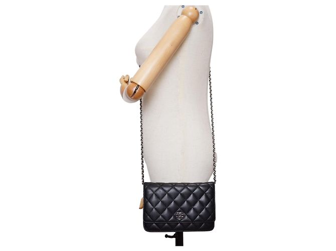 Chanel Classic Matelassé Wallet-on-Chain aus Lammleder Schwarz Bordeaux - Ansicht 23