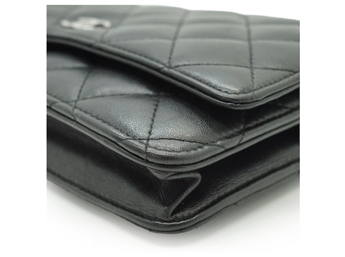 Chanel Classic Matelassé Wallet-on-Chain aus Lammleder Schwarz Bordeaux - Ansicht 8