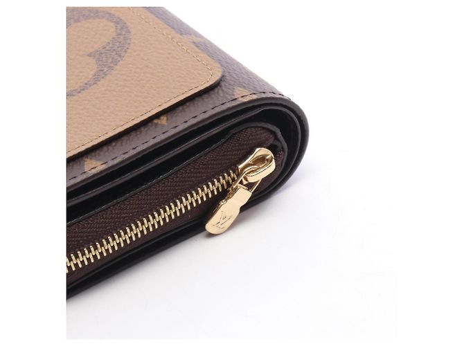 Louis Vuitton Portefeuille Lou Monogram Reverse Bi-fold Wallet Braun - Ansicht 6