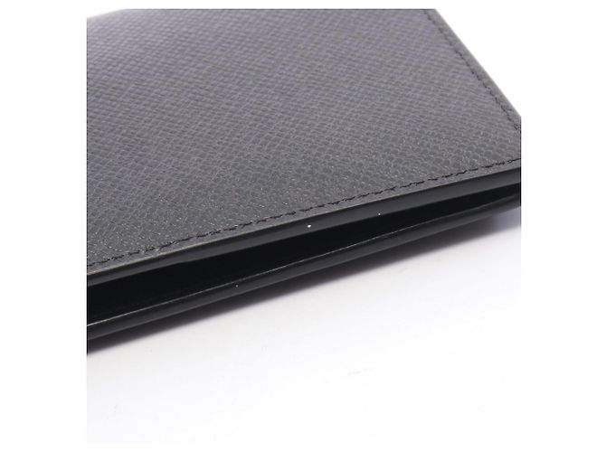 Louis Vuitton Portefeuille Brazza Taiga Noir Bi-fold Long Wallet Nero - vista 8
