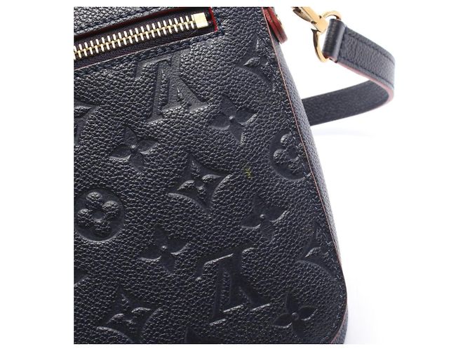 Borsa Louis Vuitton Pochette Métis Monogram Empreinte Rosso Blu navy - vista 10
