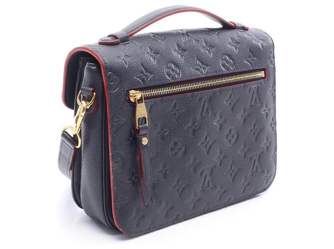 Borsa Louis Vuitton Pochette Métis Monogram Empreinte Rosso Blu navy - vista 2