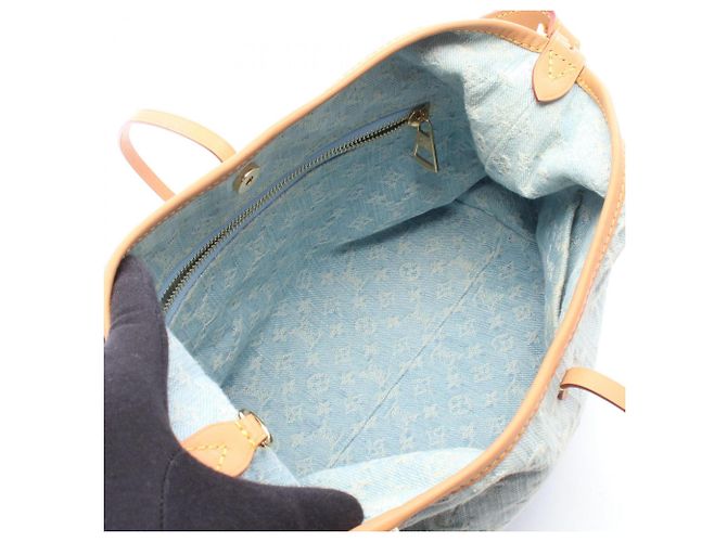 Borsa a tracolla Louis Vuitton LV By the Pool Carryall NM PM - vista 3