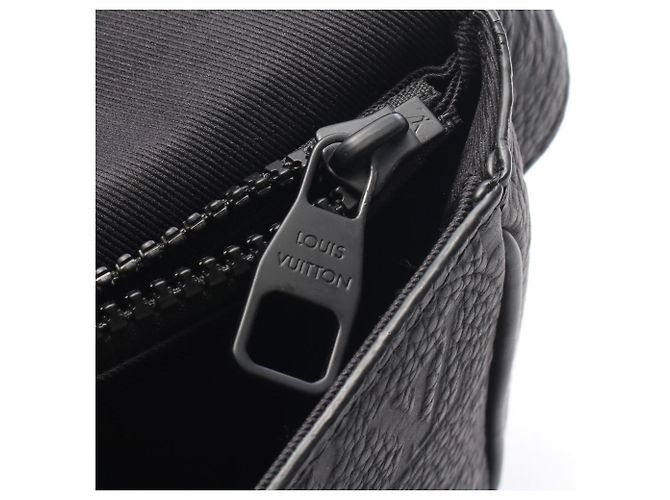 Louis Vuitton S-Lock Sling Bag Schwarz - Ansicht 9