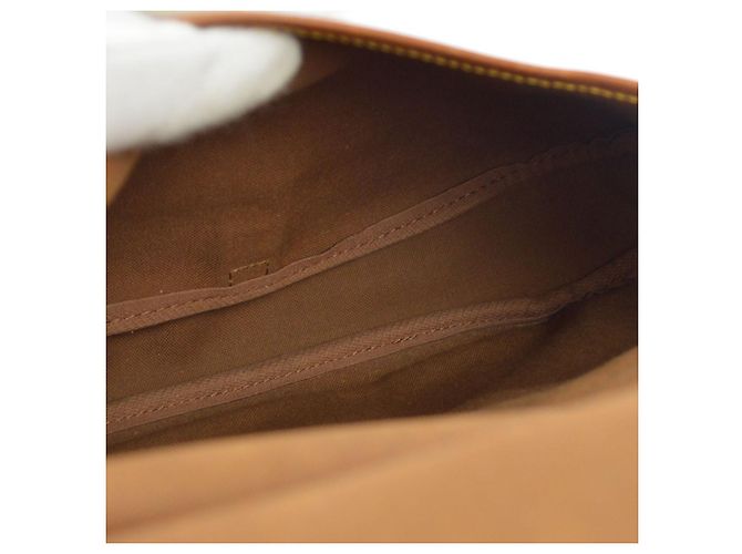 Louis Vuitton Saumur Monogram Canvas 30 Marrone - vista 3