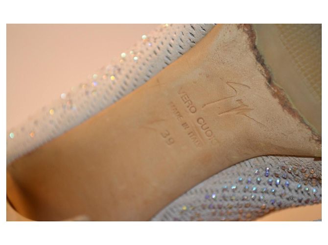 Giuseppe Zanotti Pumps aus Leder mit Kristallen Beige - Ansicht 6