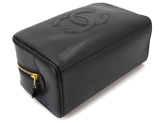 Pouch Chanel in pelle caviar nera - vista 5
