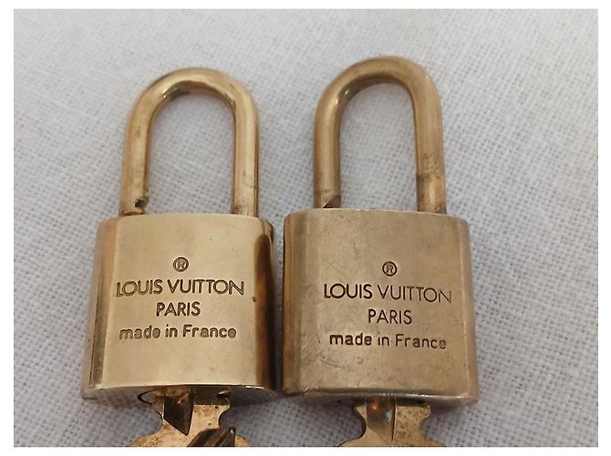 Louis Vuitton Vorhängeschloss Set Goldfarben mit Schlüsseln Golden - Ansicht 5