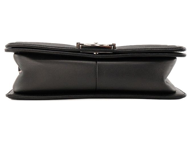 CHANEL - Borsa a tracolla Boy Chanel in pelle liscia chevron iridescente e nera Nero - vista 4