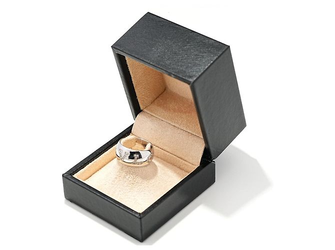 Bulgari Monologo Ring Weißgold 750/18K Diamant Pavé 0,90 ct Gr. 56 Massiv mit Box Luxus - Ansicht 3