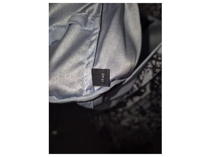 Alexander McQueen Abendkleid aus schwarzer Seidenspitze Sz.40 gebraucht - Ansicht 8