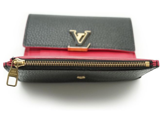 Louis Vuitton Bicolor Leather Capucines Taurillon Compact Wallet Black - view 3
