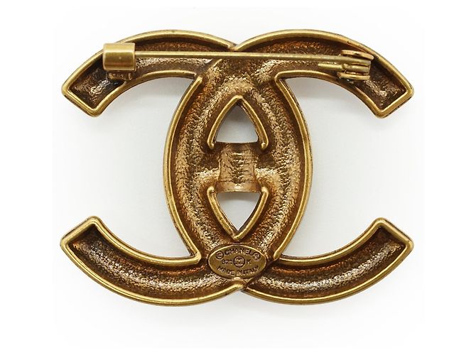 Timeless Chanel Spilla Paris Gold Metal Brass CC Logo Turnlock Aged Metal D'oro - vista 2