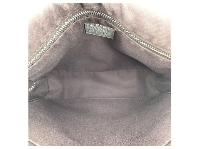Louis Vuitton Borsa a tracolla Roman MM in pelle Taiga grigia Grigio - vista 5