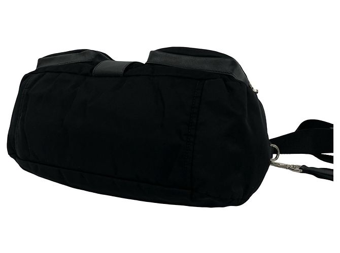Borsa a tracolla Prada in nylon Tessuto e pelle Saffiano nera con logo triangolo Nero - vista 8