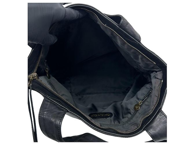 Sac Tote Chanel Coco en agneau avec pompons et franges Noir - vue 9