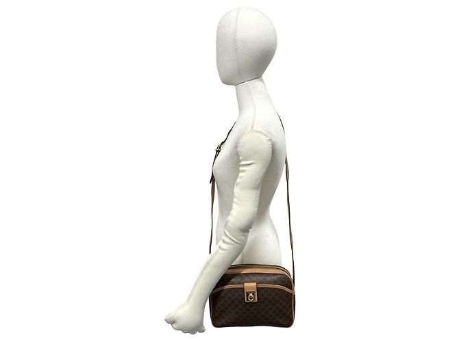 Céline Celine Vintage Logo Schultertasche aus Leder mit Ring-Hardware Braun - Ansicht 2