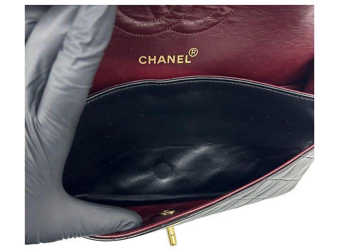 Chanel Vintage Matelassé Coco Mark Schultertasche aus Lammleder Schwarz - Ansicht 10