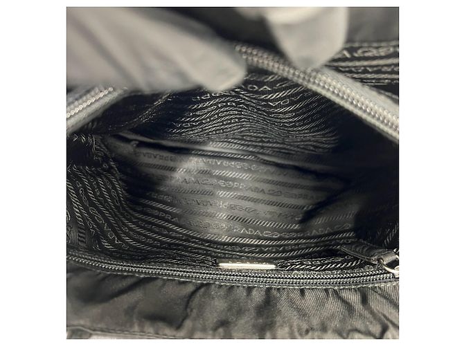 Tote Bolso de mano Prada en nylon Tessuto Pocono con placa de logo triangular Negro - vista 9