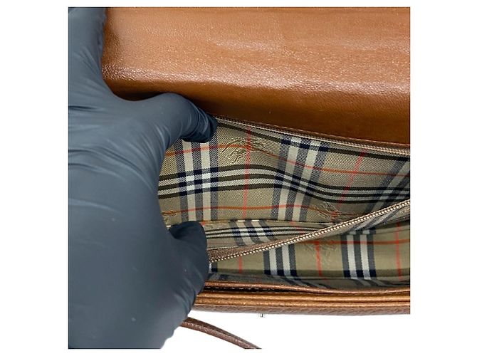 Bolsa de Ombro em Couro Burberry Shadow Horse Nova Check - vista 10