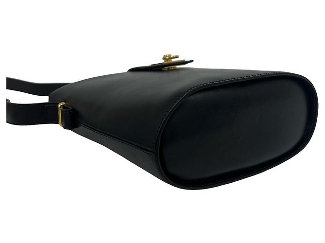 Céline Bolsa de Ombro Celine em Couro de Bezerro com Logotipo Vintage e Ferragens em Anel Preto - vista 7