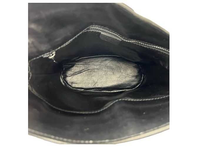 Céline Bolsa de Ombro Celine em Couro de Bezerro com Logotipo Vintage e Ferragens em Anel Preto - vista 9