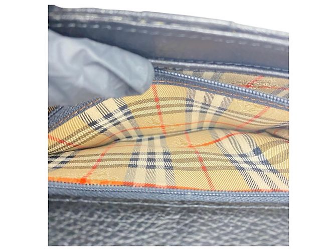 Burberry Schultertasche Pouch aus schwarzem Leder - Ansicht 10