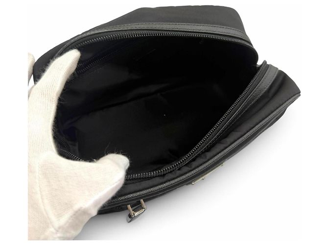 Bolsa de Mão Prada 2NA819 em Nylon e Couro Preto - vista 6