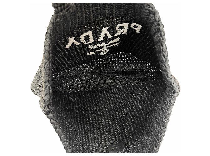 Prada Crochet Tote Bag aus schwarzer Raffia - Ansicht 8