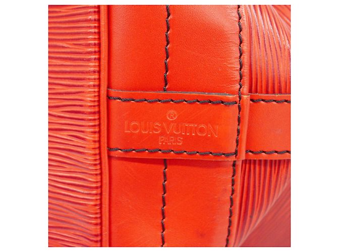 Borsa a tracolla Louis Vuitton Epi Noe Rosso - vista 5