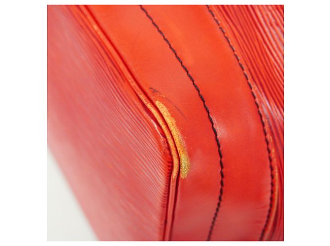 Borsa a tracolla Louis Vuitton Epi Noe Rosso - vista 6