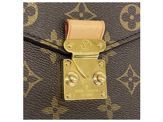 Bolso Louis Vuitton Monogram Pochette Metis MM Castaño - vista 9