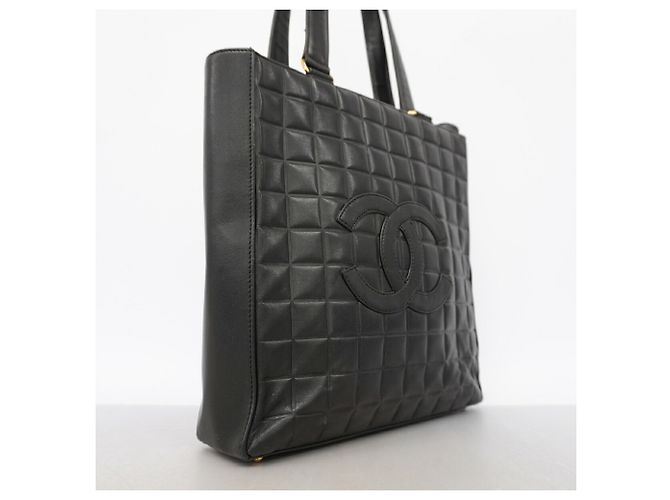 Borsa Tote Chanel in pelle d'agnello nera Nero - vista 2