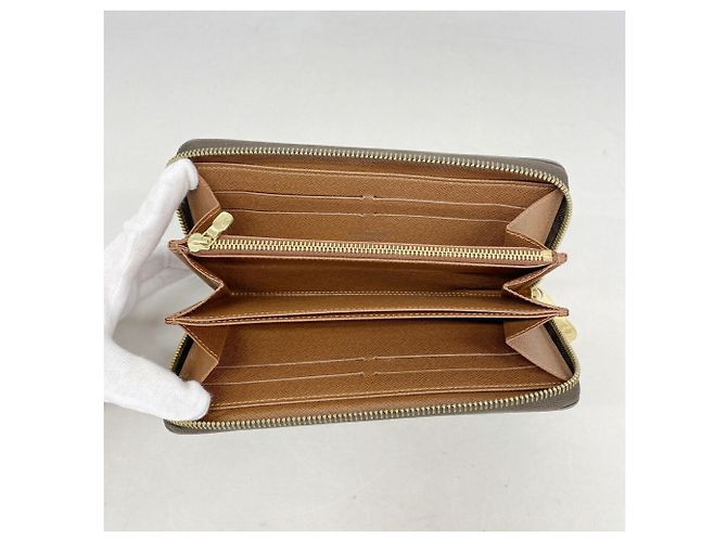 Cartera Zippy Monogram Louis Vuitton Castaño - vista 3