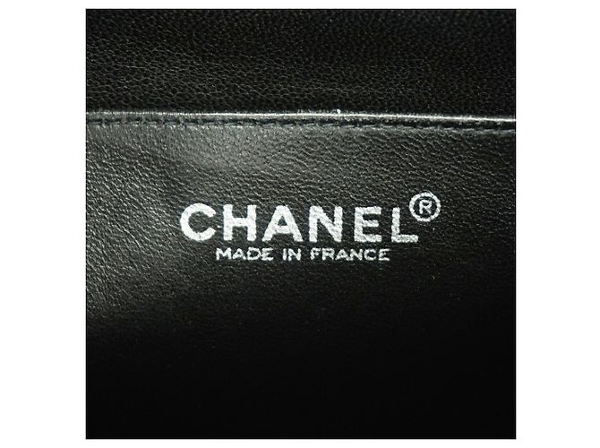 Chanel Black Grained Calfskin Shoulder Bag - view 5