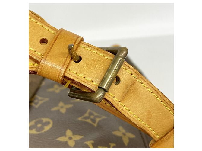 Borsa a tracolla Louis Vuitton Monogram Montsouris GM Marrone - vista 11