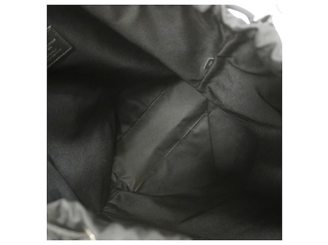 Borsa Louis Vuitton Taiga Cabas Light M31009 Noir Nero - vista 4
