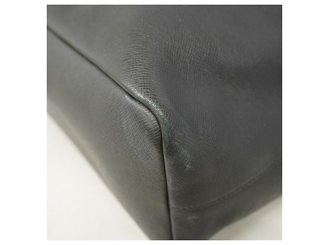 Borsa Louis Vuitton Taiga Cabas Light M31009 Noir Nero - vista 7