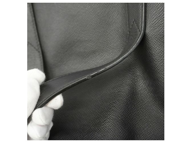 Borsa Louis Vuitton Taiga Cabas Light M31009 Noir Nero - vista 8