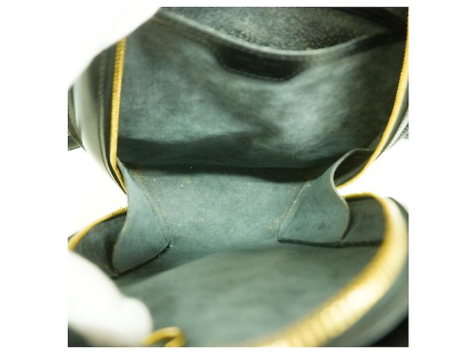 Mochila Louis Vuitton Epi Mabillon - vista 4