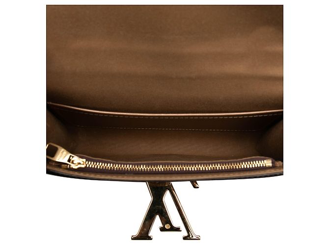 Louis Vuitton Gold Vernis Louise Sliding Chain MM - vista 4