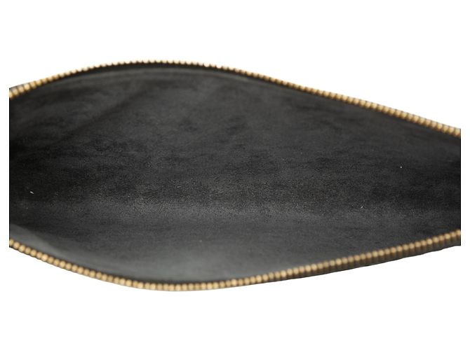 Louis Vuitton Black Epi Pochette Accessoires Preto - vista 4