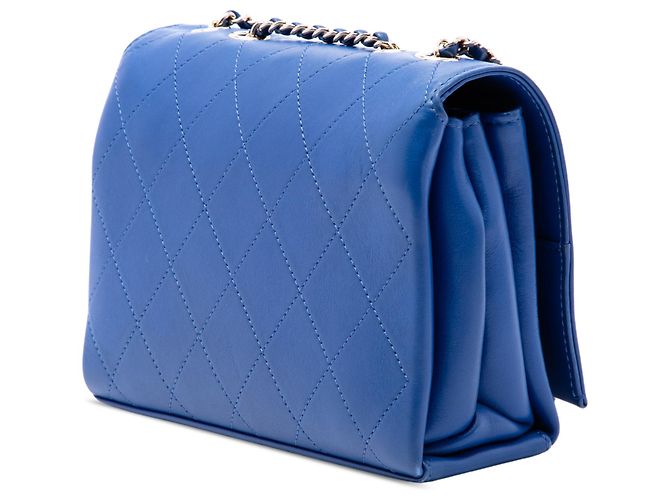 Chanel Blue CC Quilted Calfskin Diamond Stitched Flap Bleu - vue 2