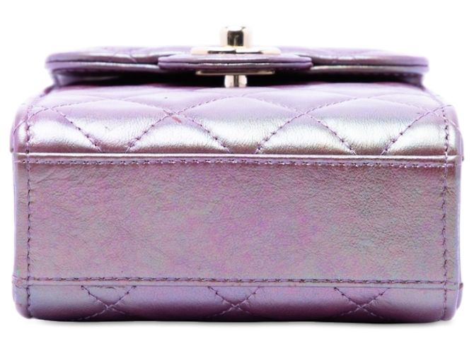 Portacellulare Chanel Purple CC Quilted Iridescent Lambskin con catena - vista 3