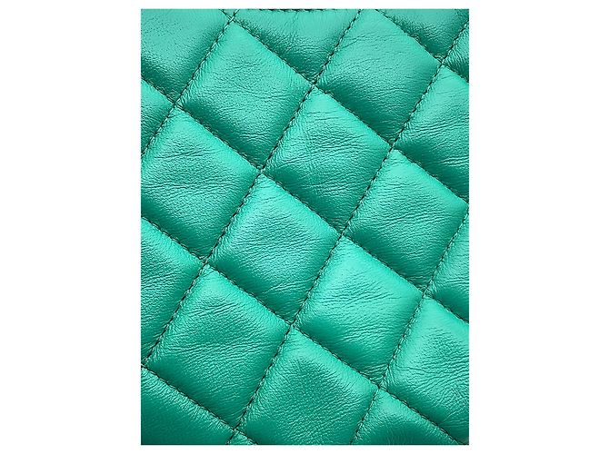 Borsa Hobo Chanel Small in pelle d'agnello matelassé verde con catena e gancio - vista 11