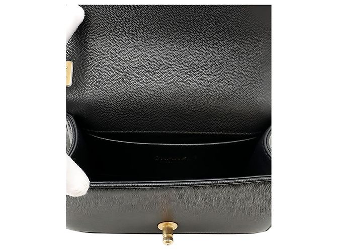 Chanel Black Small Quilted Caviar Boy Flap Nero - vista 4