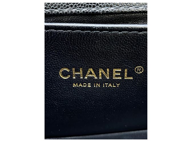 Chanel Black Small Quilted Caviar Boy Flap Nero - vista 5